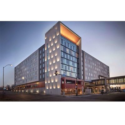 Bevorzugtes Raumfachwerk-Stahlkonstruktions-Einkaufszentrum galvanisierte Decoiling