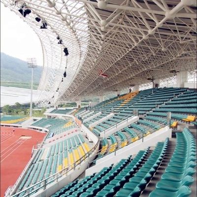 Zuverlässige Stahlturnhalle, die vorfabriziertes Stadion des leichten großen Umfangs errichtet