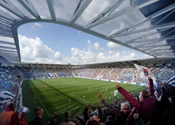 Helle Fertigmetallturnhallen-Gebäude führten vor Stahlstadion aus