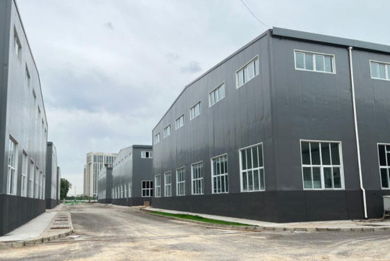 Kommerzieller vorfabrizierter Bürogebäude-Leichtgewichtler-Stahlportalrahmen Q355B