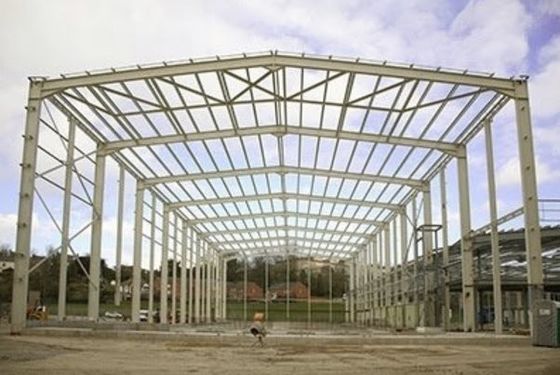 Werkstatt für hochwertige Stahlkonstruktionen mit schnell zu installierendem Perfab-Stahlrahmenlager