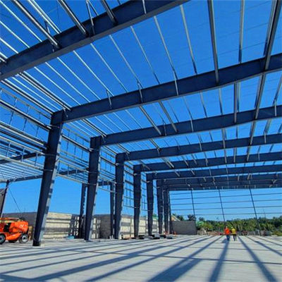 Werkstatt für Stahlplatten, Dach- und Wandstrukturen mit Stanzservice